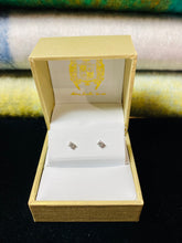 Load image into Gallery viewer, Diamond stud earrings
