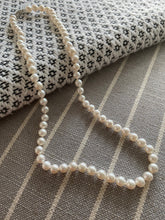 Load image into Gallery viewer, Pearl Strand Necklace
