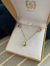 Load image into Gallery viewer, Pearl Pendant and Earring Set
