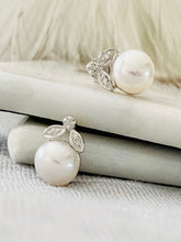 Load image into Gallery viewer, Pearl Pendant and Earring Set
